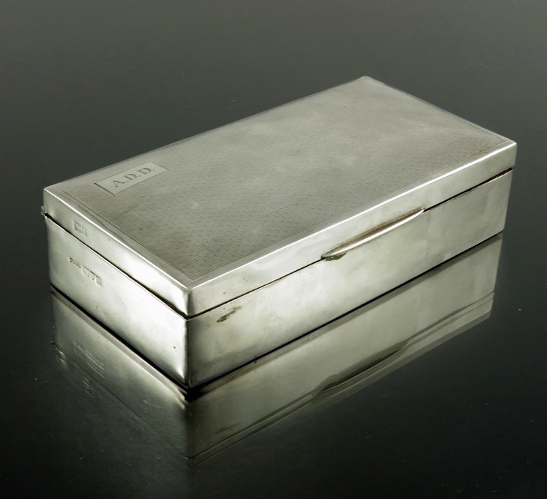 An Art Deco silver cigar box, Trevitt and Sons, Chester