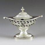 Deakin and Francis, Birmingham 1906, an Edwaridan silver mustard pot, Neoclassical double ogee pedes