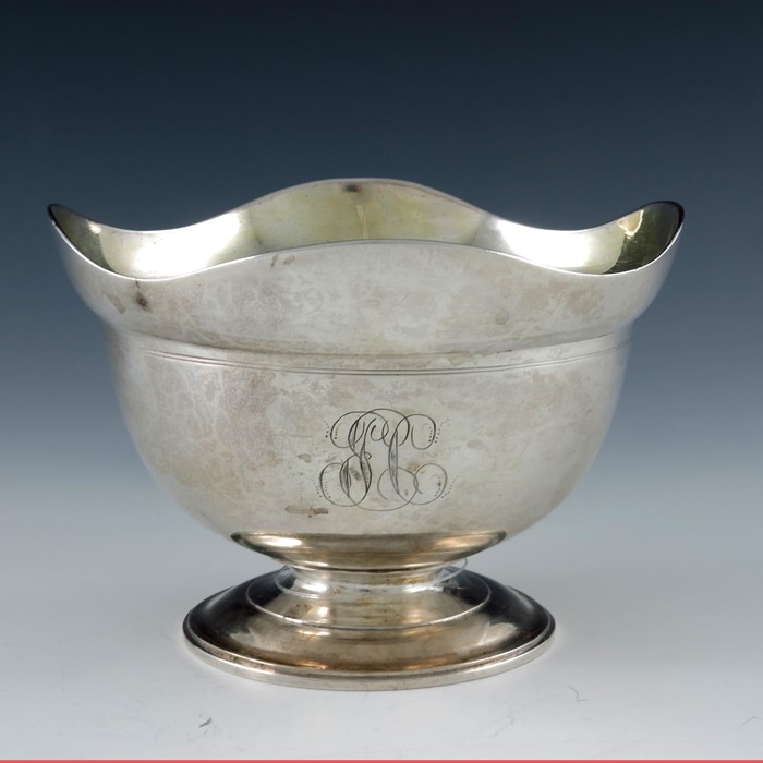 An Imperial Russian silver bowl, assay master Alexander Yashinkov, St Petersburg 1801 - Image 2 of 4
