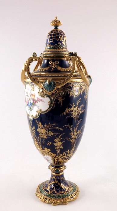 A large Royal Crown Derby pedestal vase - Image 2 of 22