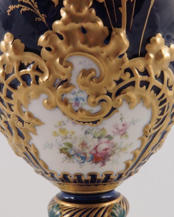 A large Royal Crown Derby pedestal vase - Image 9 of 22