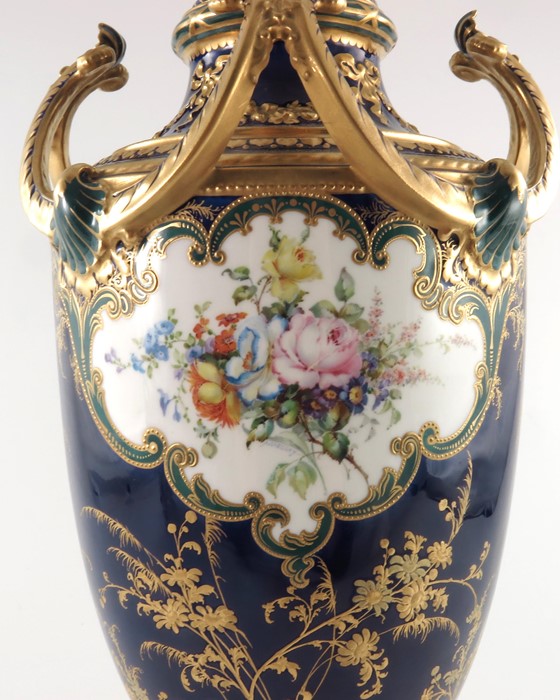 A large Royal Crown Derby pedestal vase - Image 11 of 22