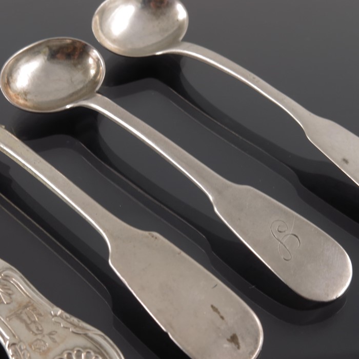 A collection of George III and later Scottish silver condiment spoons, Edinburgh makers - Image 3 of 6