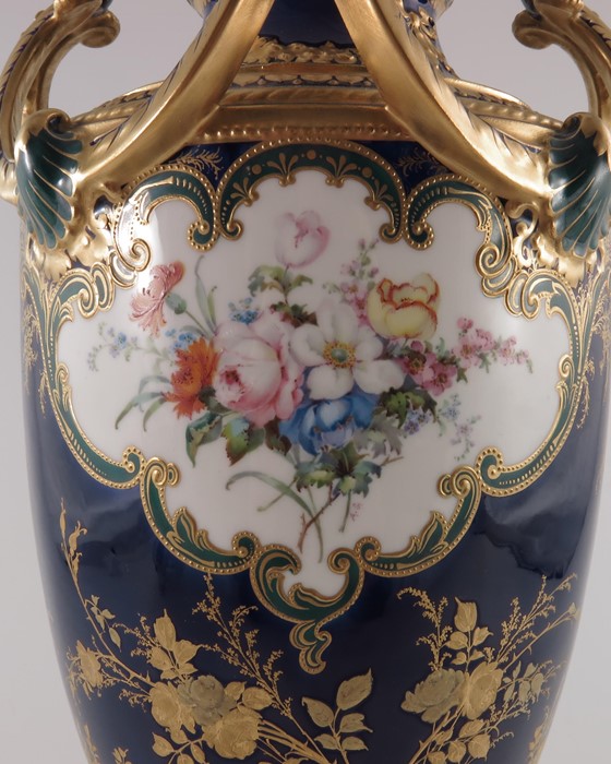 A large Royal Crown Derby pedestal vase - Image 8 of 22