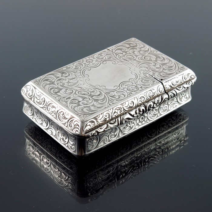 A Victorian silver double action snuff box, Alfred Taylor, Birmingham 1855