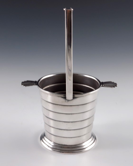 Keith Murray for Mappin and Webb, an Art Deco silver plated sugar pot - Image 4 of 4