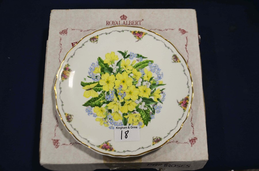 Royal Albert commemorative plates, and others, box - Image 4 of 4
