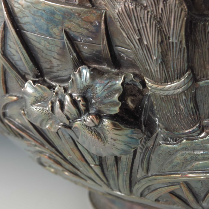 A monumental Japanese silver bowl, Meiji, circa 1880 - Image 10 of 17