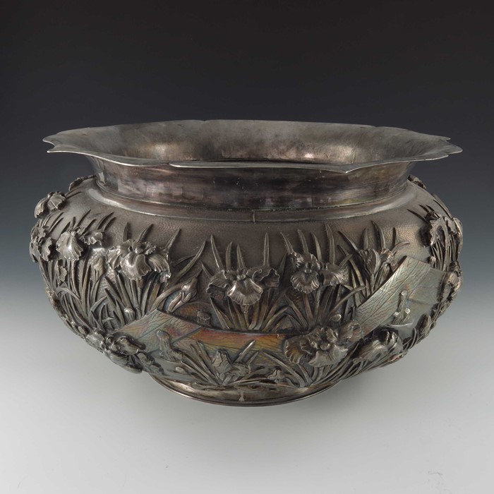 A monumental Japanese silver bowl, Meiji, circa 1880 - Image 9 of 17