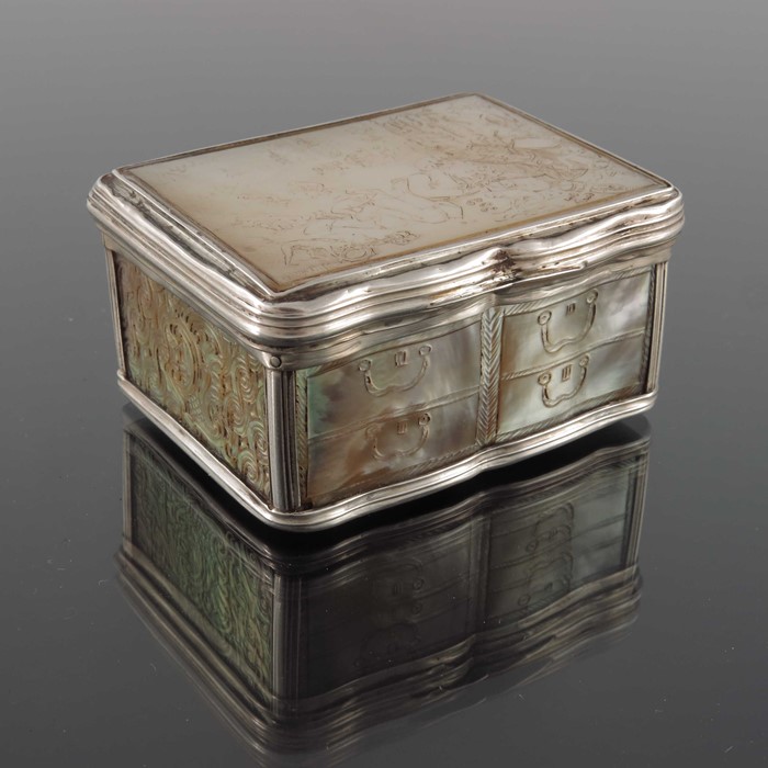 A Louis XV silver and mother of pearl snuff box, discharge mark Paris circa 1750 - Image 9 of 9
