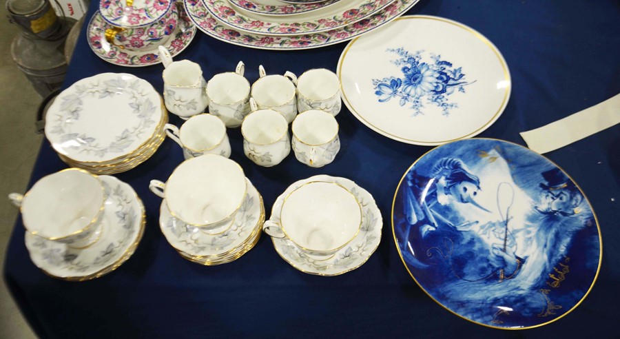 Meissen Pinocchios Abenteuer, blue and white plat