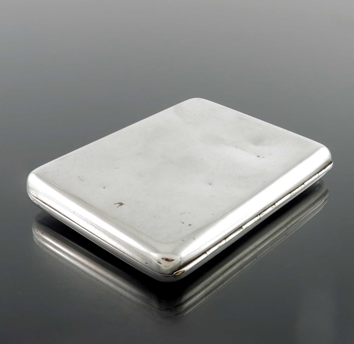 An Imperial Russian silver cigarette case, Moscow circa 1910 - Image 3 of 6