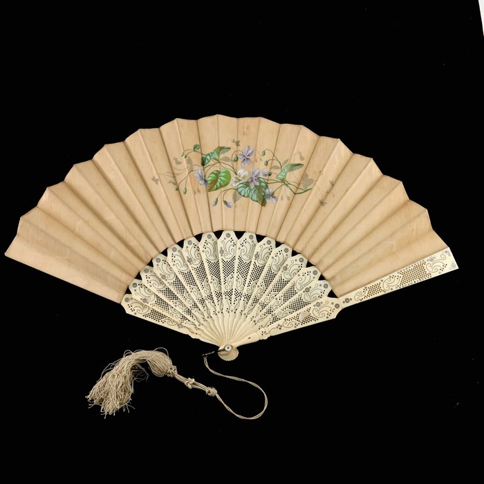 Two 19th century ivory and painted silk fans - Image 4 of 5