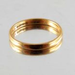 A 22carat gold wedding band