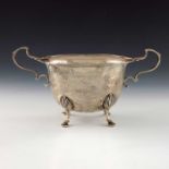 A George V silver twin handled bowl, William Henry Sparrow, Birmingham 1913