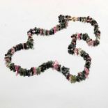 A multicoloured quartz and hardstone necklace