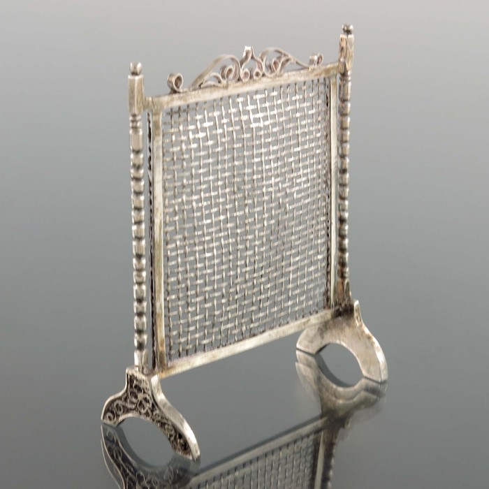 A novelty silver fire screen - Image 2 of 2