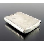 A white metal combination vesta case snuff box