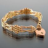 A 9 carat gold chain link bracelet