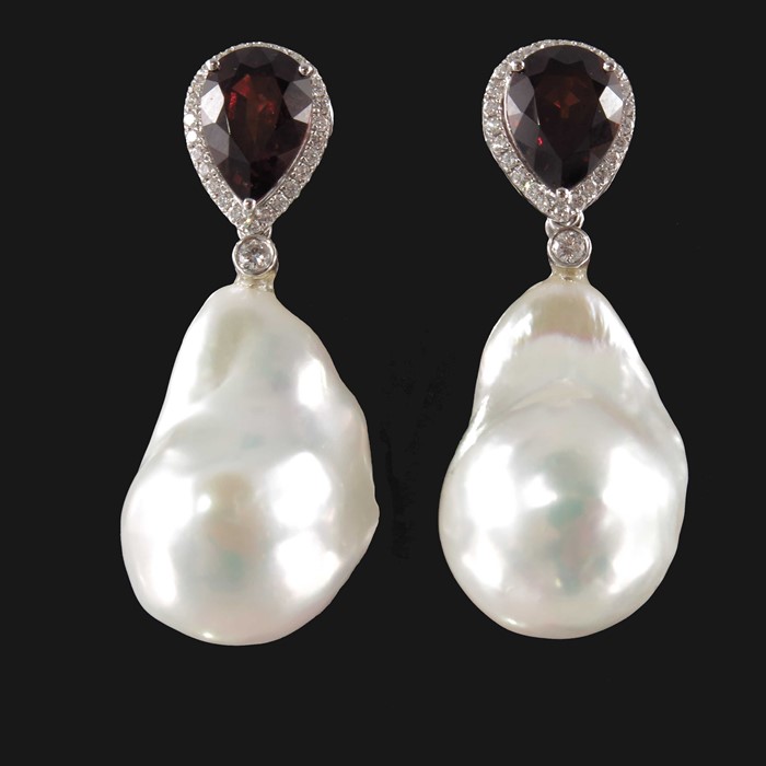 A pair of 18ct gold garnet, diamond and baroque pearl cluster drop earrings - Image 2 of 3