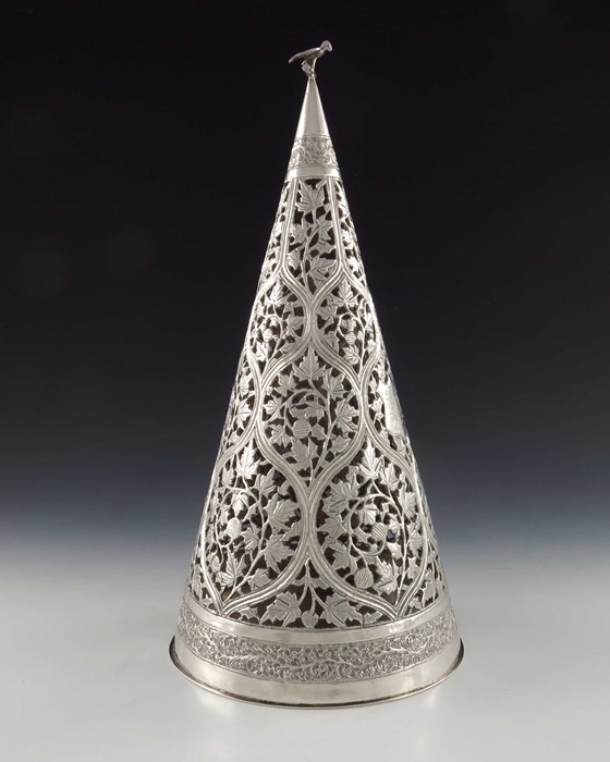 A large Chinese export silver reticulated cone or incense burner - Image 2 of 7