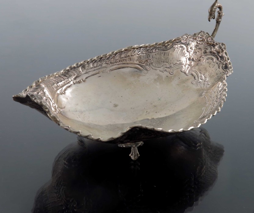 A Continental silver dish - Image 2 of 4