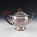 A George V silver teapot, Barker Brothers Silver Ltd., Birmingham 1936