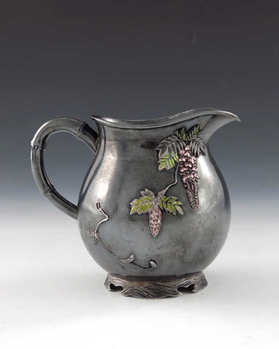 A Japanese silver and enamelled jug, Sanju Saku, Yokohama cieca 1900 - Image 2 of 10