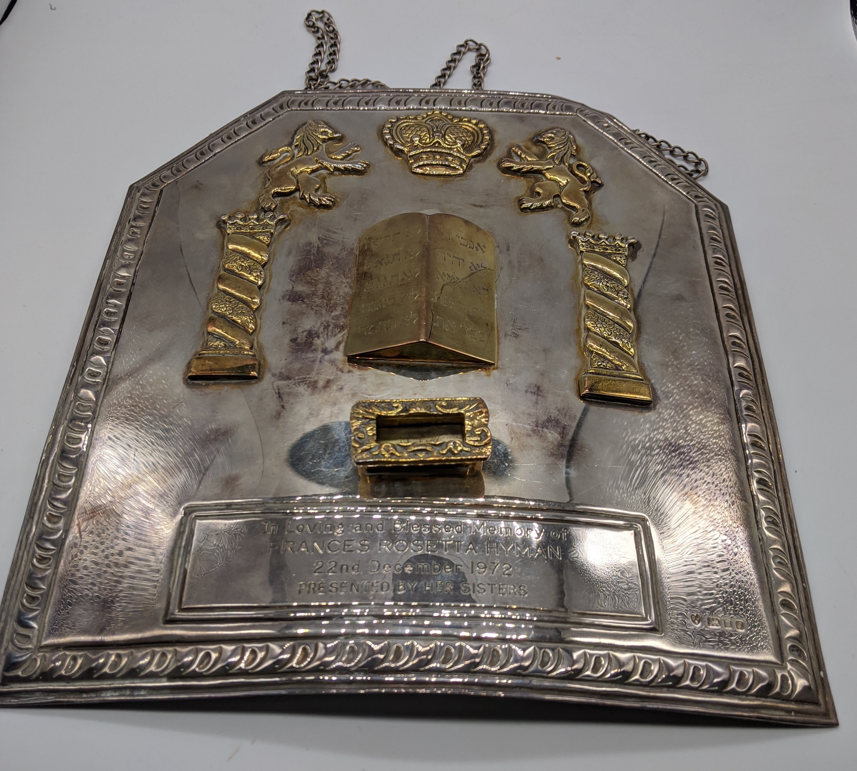 A silver Torah breastplate, engraved, with hanging chains, hallmarked London, 1973, maker D.J.Silver - Image 3 of 3