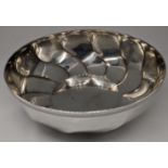 A Christofle silver bowl, 394g, D.17cm