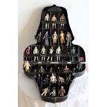 A collection of 32 Star War figures, Kenner, 1980s, Hong Kong with Darth Vader Kenner collectors