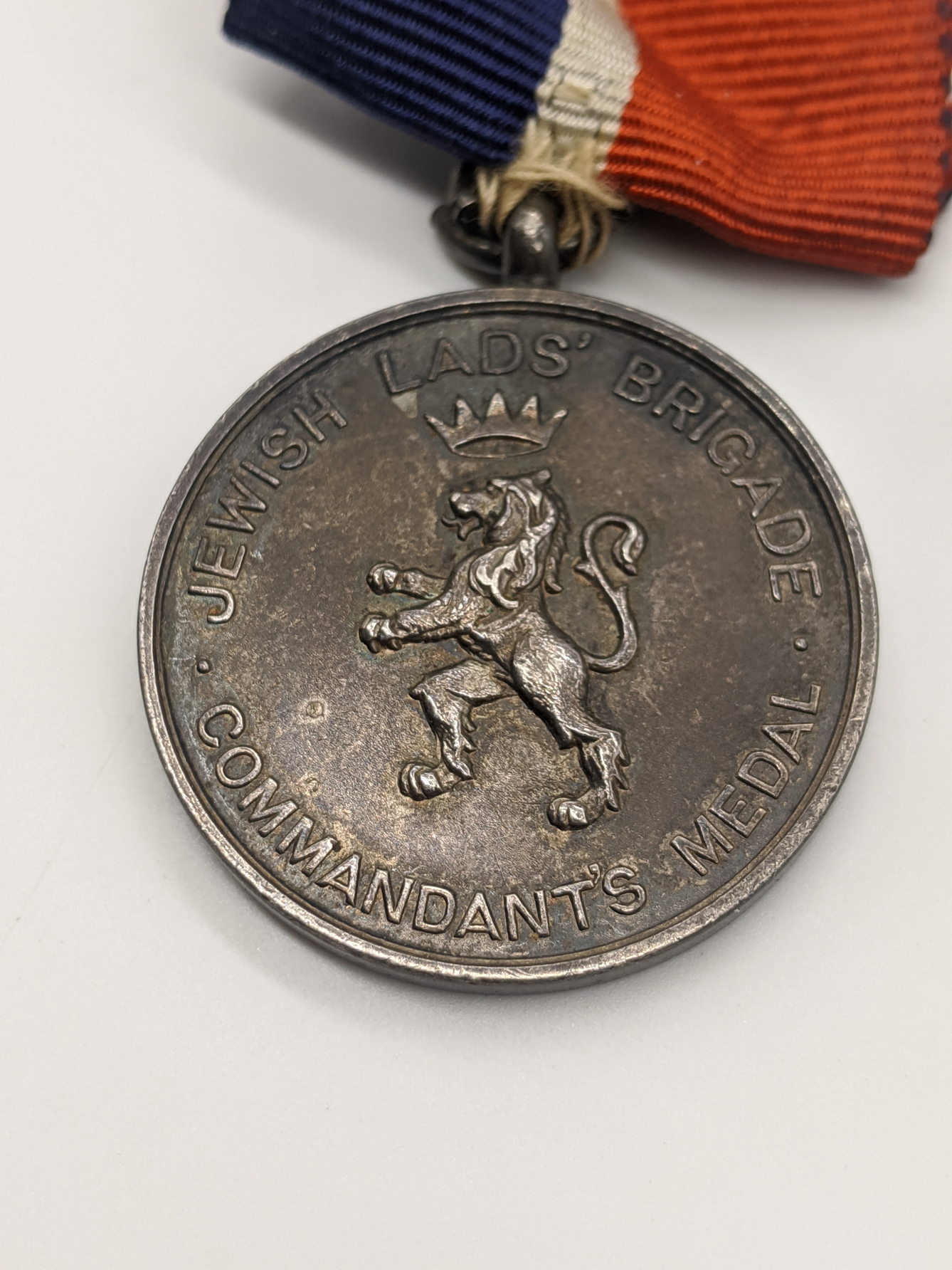 A collection of Jewish and Masonic medals. A bronze Lewis Emanuel Jewish Lads` Brigade medal, - Image 7 of 9