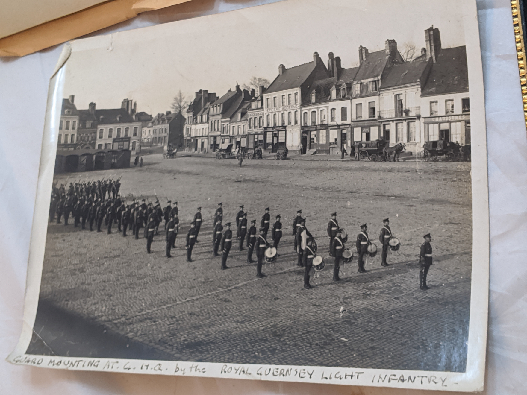 A collection of military interest items to include a framed collection of Wills Cigarette cards of - Image 11 of 14