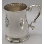 A George II silver tankard by Edward Peacock, hallmarked London, 1735, 358g, H.11cm