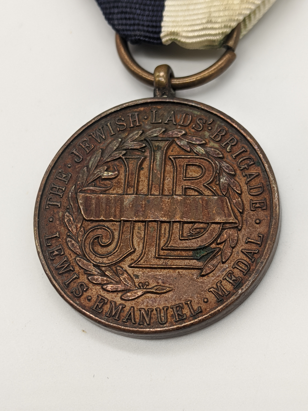 A collection of Jewish and Masonic medals. A bronze Lewis Emanuel Jewish Lads` Brigade medal, - Image 8 of 9