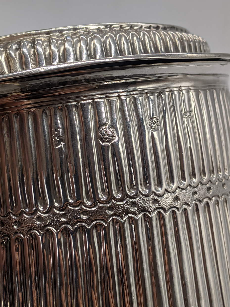 A William III silver tankard with flat top lid, S-shape handle and scrolling thumbpiece, the - Image 8 of 12
