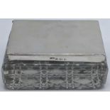 An Edwardian silver and glass stamp box, hallmarked Birmingham, 1902, maker L&S, H.3cm L.8cm W.5.