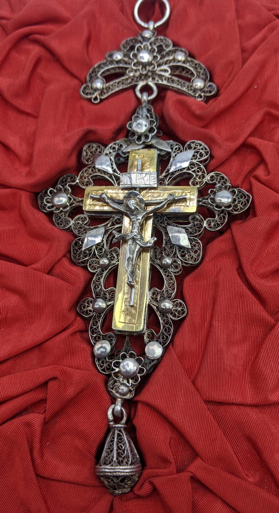 A late 18th/early 19th century gold and silver filigree crucifix pendant, possibly Swiss, 45g, H. - Image 2 of 3