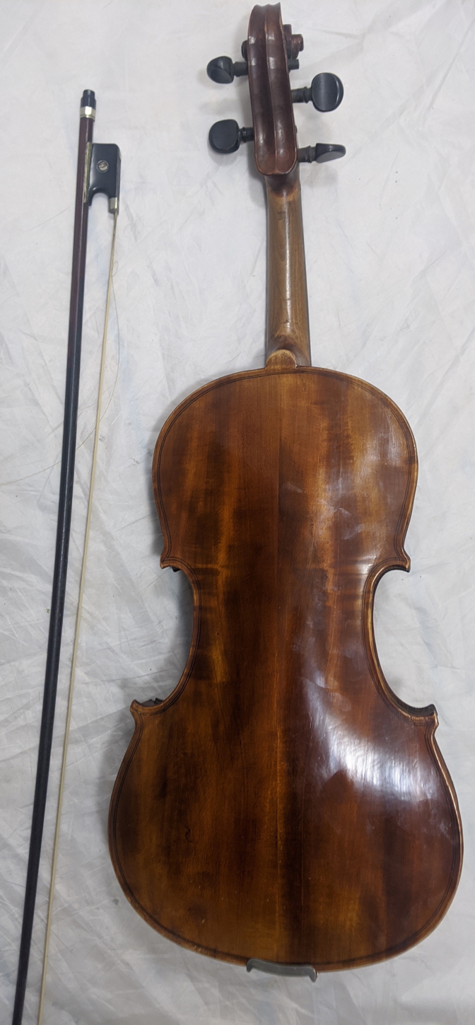 A violin bearing label -Japanese copy of Stradivarius model fecit circa 1720-, full size, together - Image 2 of 3