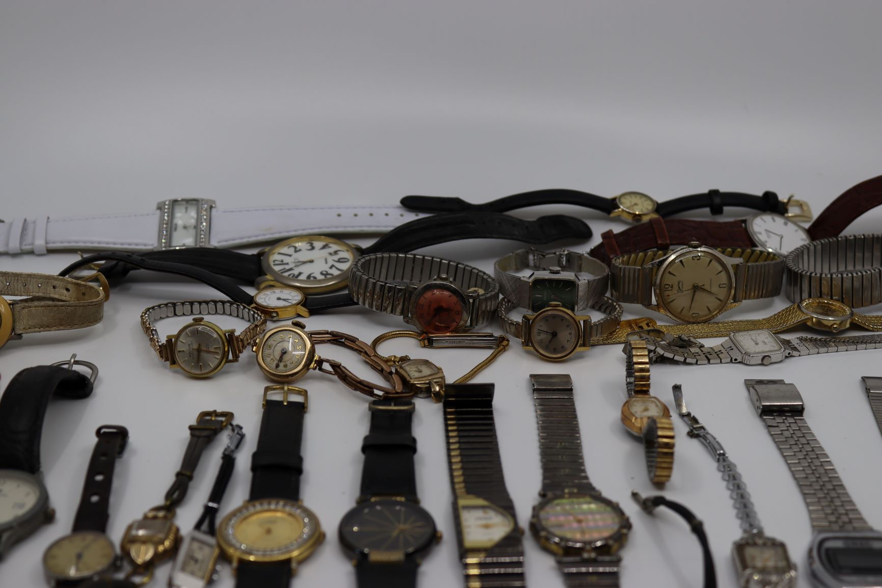 Large collection of watches to include Must de Cartier, Montine, Bifora, Seiko, Lorus and others. ( - Image 2 of 8