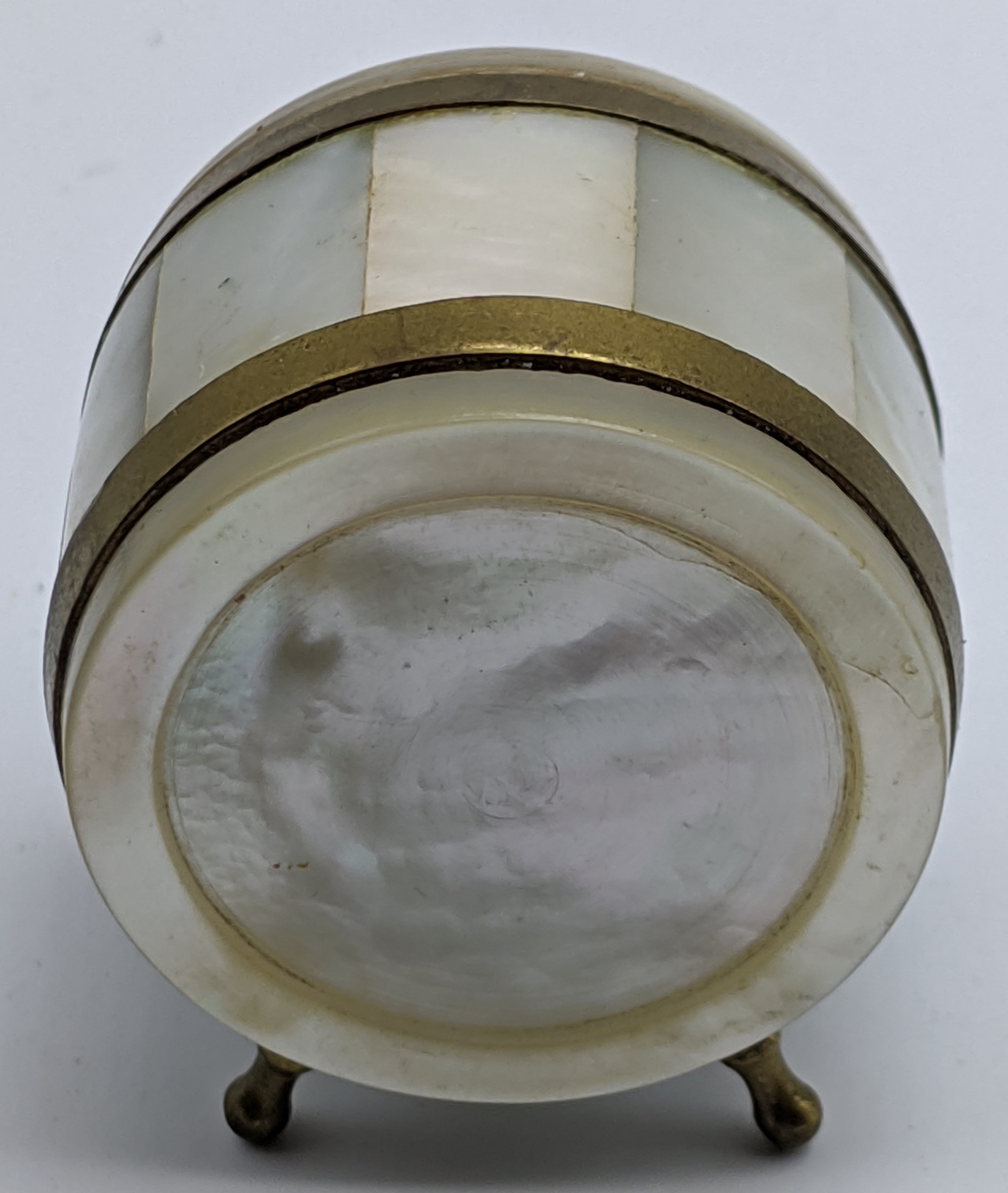 A late 19th century mother of pearl clock miniature travel clock, the face marked R.W., H.4cm - Image 2 of 2