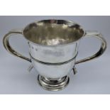 A George I silver porringer, hallmarked London, 1725-26, maker William Atkinson, 431g, H.14cm