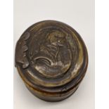 A Queen Anne horn snuff box, pressed with a portrait of a gentleman, L.10cm