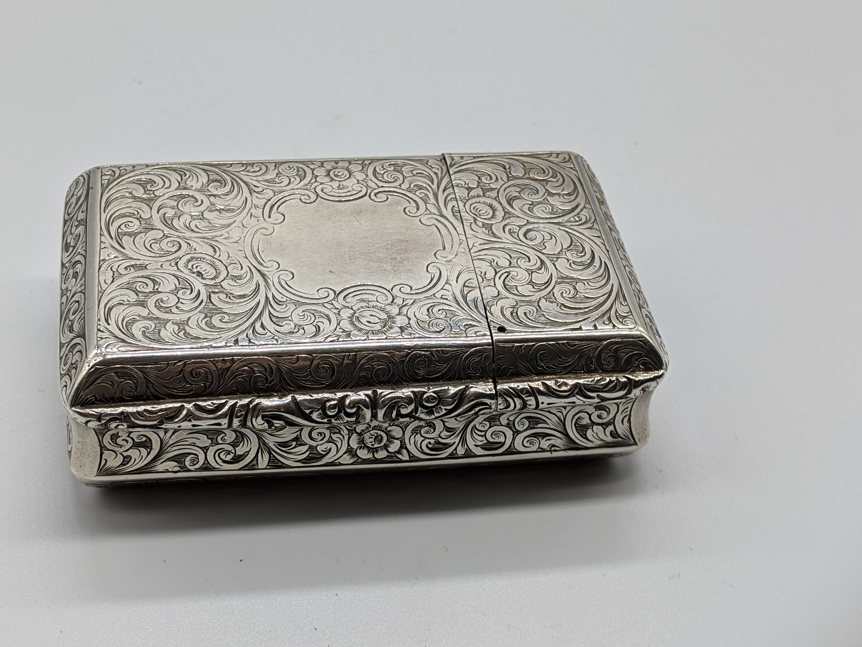 A Victorian silver snuff box/card case combined, etched scrolling decoration, vacant cartouche, - Image 4 of 5