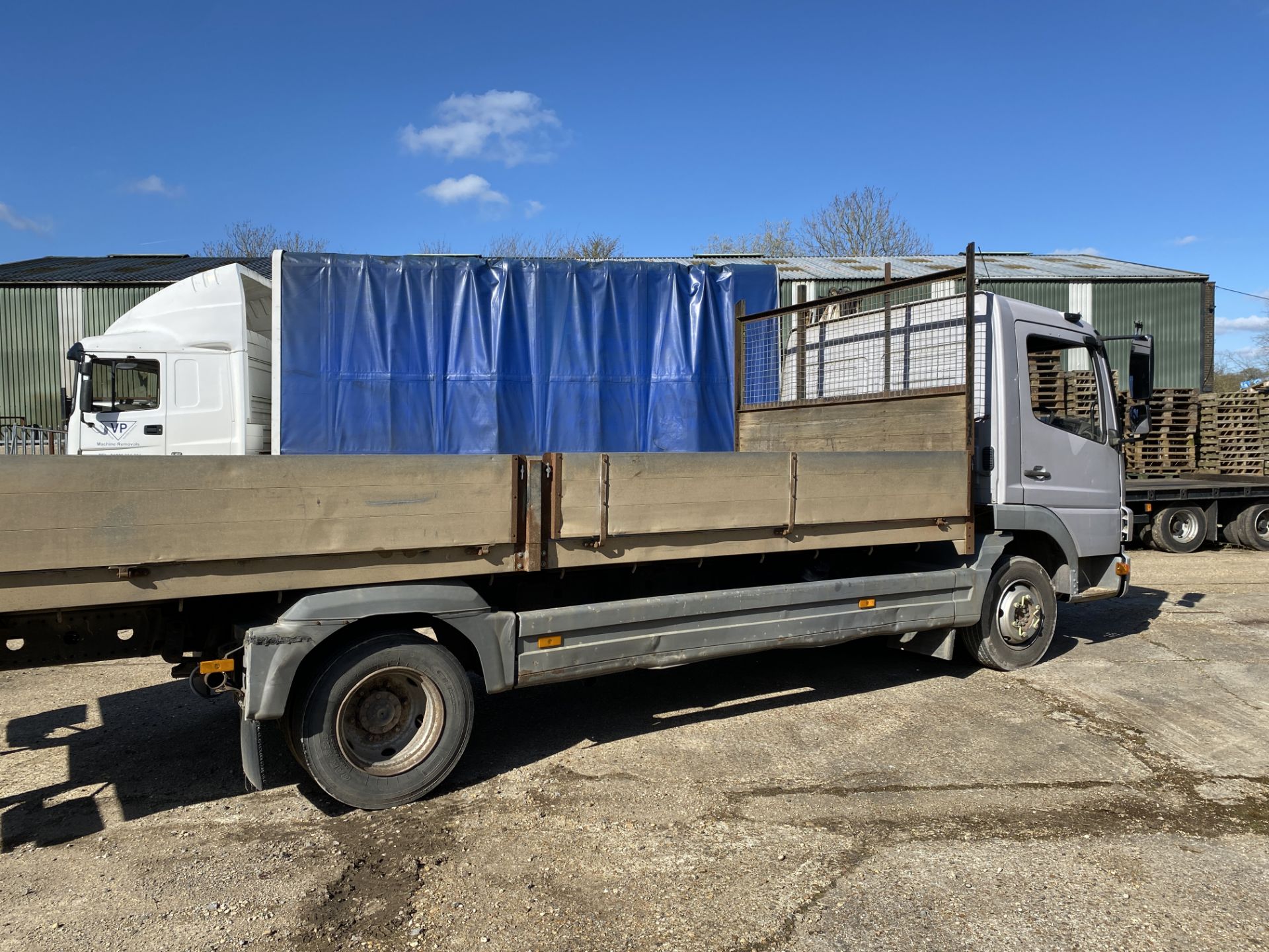 Mercedes Atego 7.5 Tonne Flat Bed Truck, Registration No. RX55 BXO - Image 5 of 25