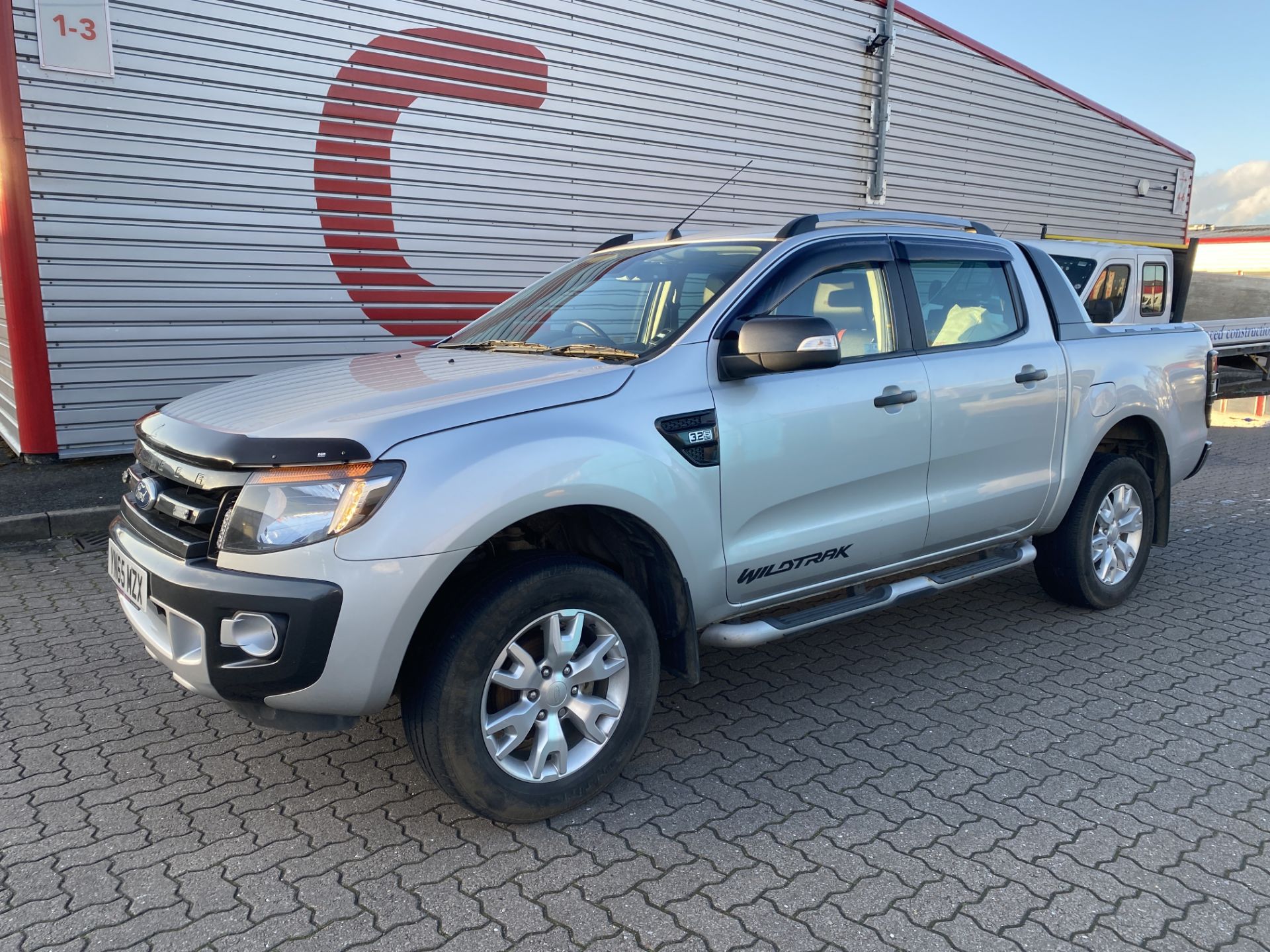 Ford Ranger Wildtrak 4 x 4 3.2 TDCI 6 Speed Automatic Double Cab Pick Up Truck, Silver - Image 4 of 30