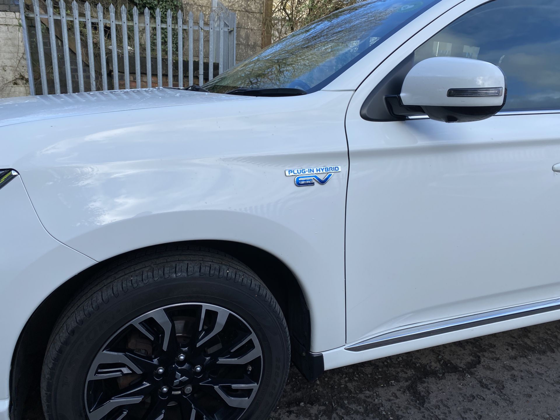 Mitsubishi Outlander 4HS PHEV CVT, White, Hybrid Electric Estate RV17 XWC - Image 11 of 50