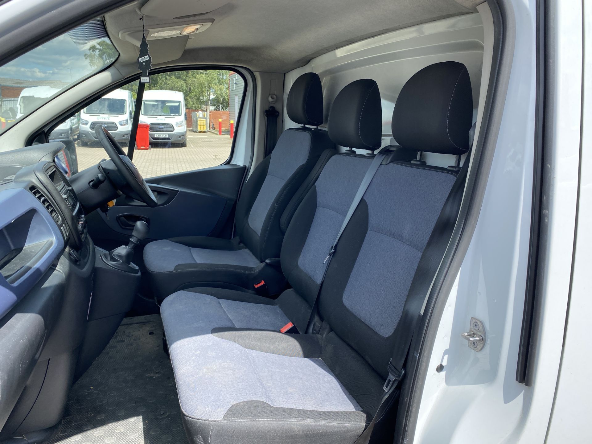 Vauxhall Vivaro 2900 CDTi Diesel LWB Panel Van, Registration No. DE64 XYX - Image 23 of 43