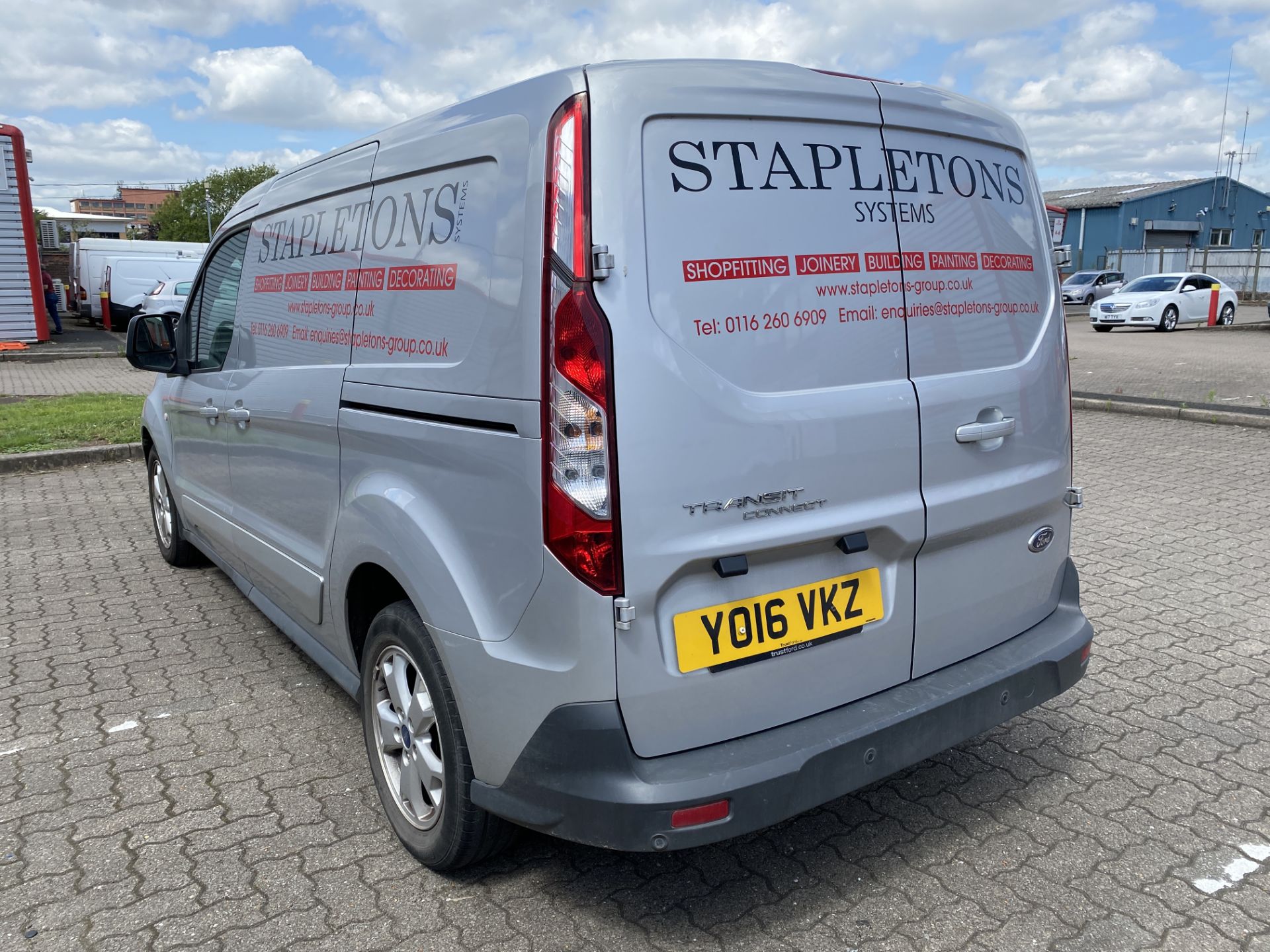 Ford Transit Connect 240 Limited, (2016) - Image 10 of 39