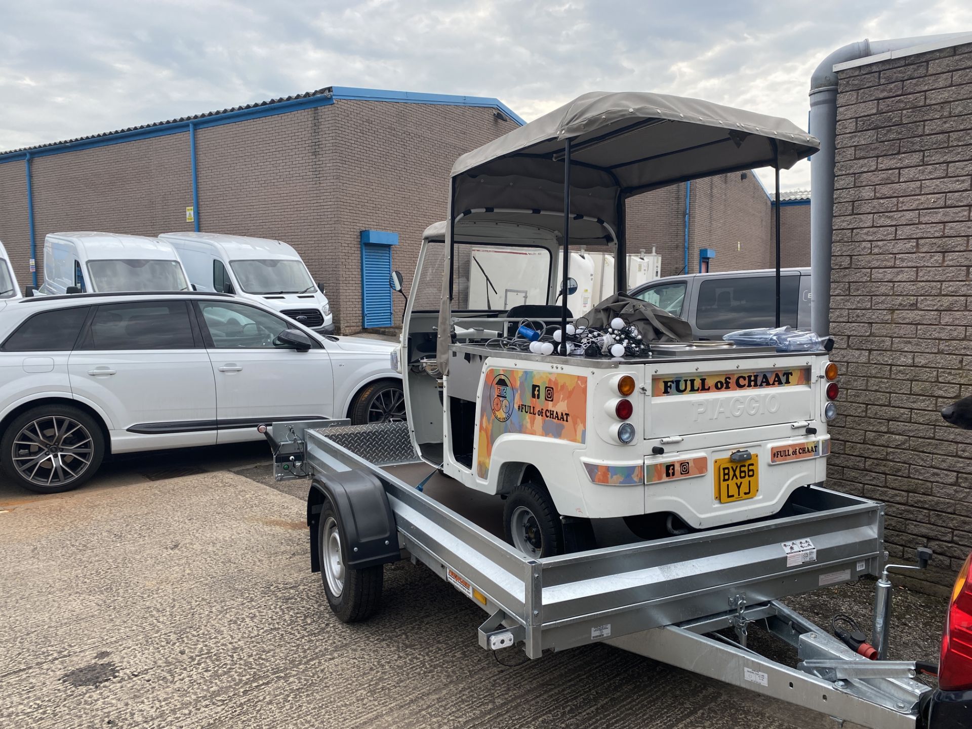 Piaggio Tuk Tuk Type Street Food Van, Fitted with Canop - Image 15 of 28